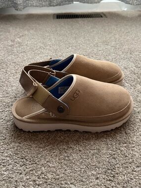 NWOT UGG Goldencoast Clog in Sand